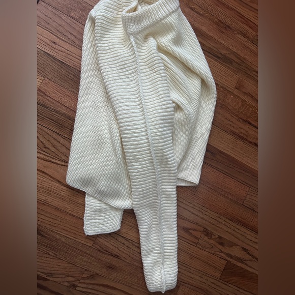 Frank & Eileen Montecito Sweater - Picture 14 of 15